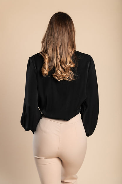 Camicia elegante scollo a V incrociato Belucca, nera